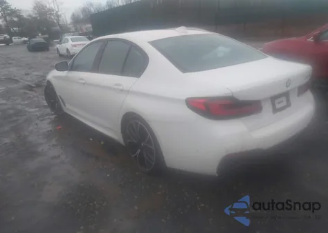 2021 BMW 530I z USA, uszkodzony, nr VIN WBA53BH07MCF21332